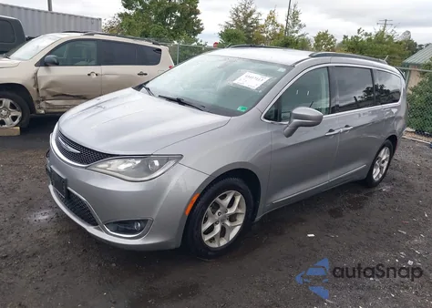 2017 Chrysler Pacifica Touring-L из США, поврежденный, VIN 2C4RC1BG9HR634715
